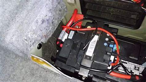 BMW 325i battery replacement